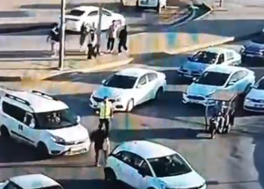 trafikte-polise-sopayla-saldiran-sahis-tutuklandi
