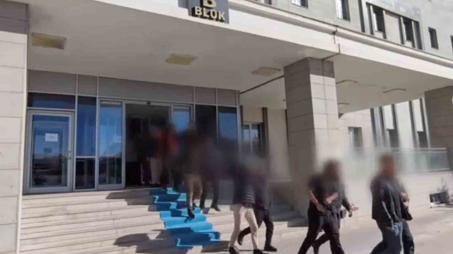 van-merkezli-9-ilde-dolandiricilik-operasyonu-26-tutuklama