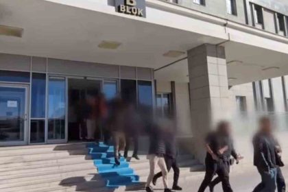 van-merkezli-9-ilde-dolandiricilik-operasyonu-26-tutuklama