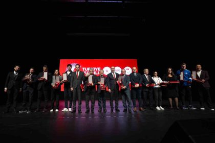 anadolu-universitesi-tusf-tarafindan-odule-layik-goruldu