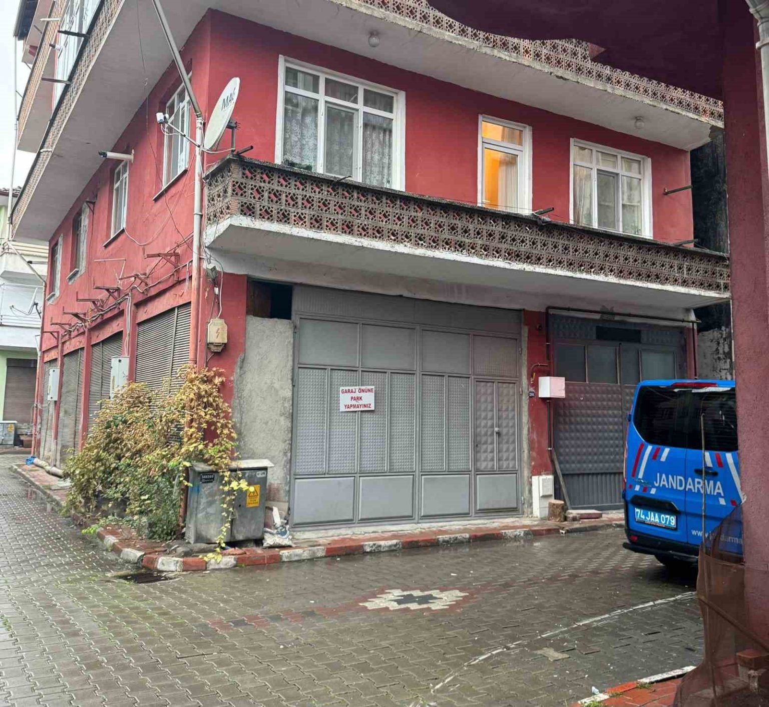 bartinda-bir-kadin-evinde-olu-bulundu