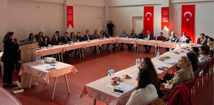 bilecikte-kadin-ve-cocuklarin-guvenligi-icin-kurumlar-bir-araya-geldi