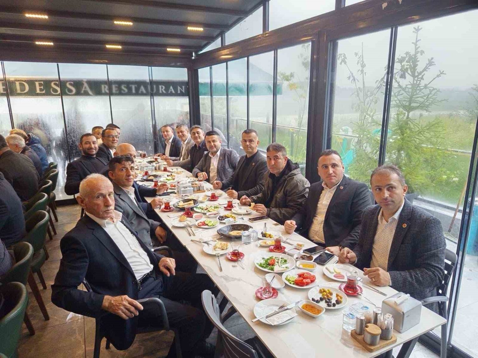 caycumada-muhtarlar-gunu-kutlanarak-kahvaltida-bir-araya-geldiler