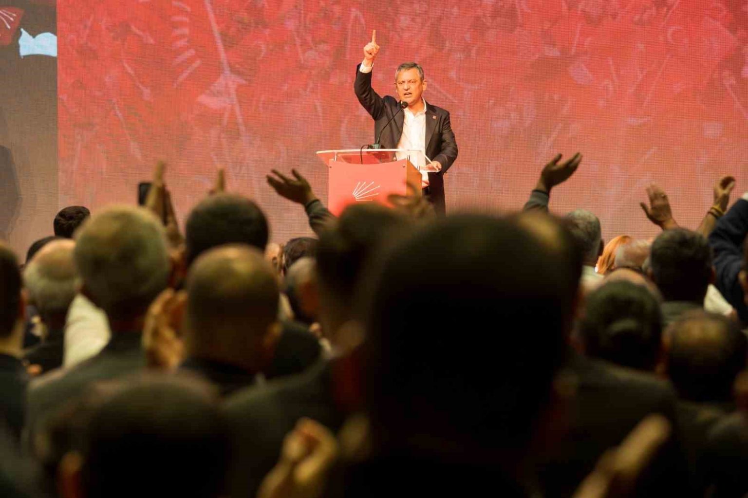 chp-genel-baskani-ozel-memleketi-manisada-konustu