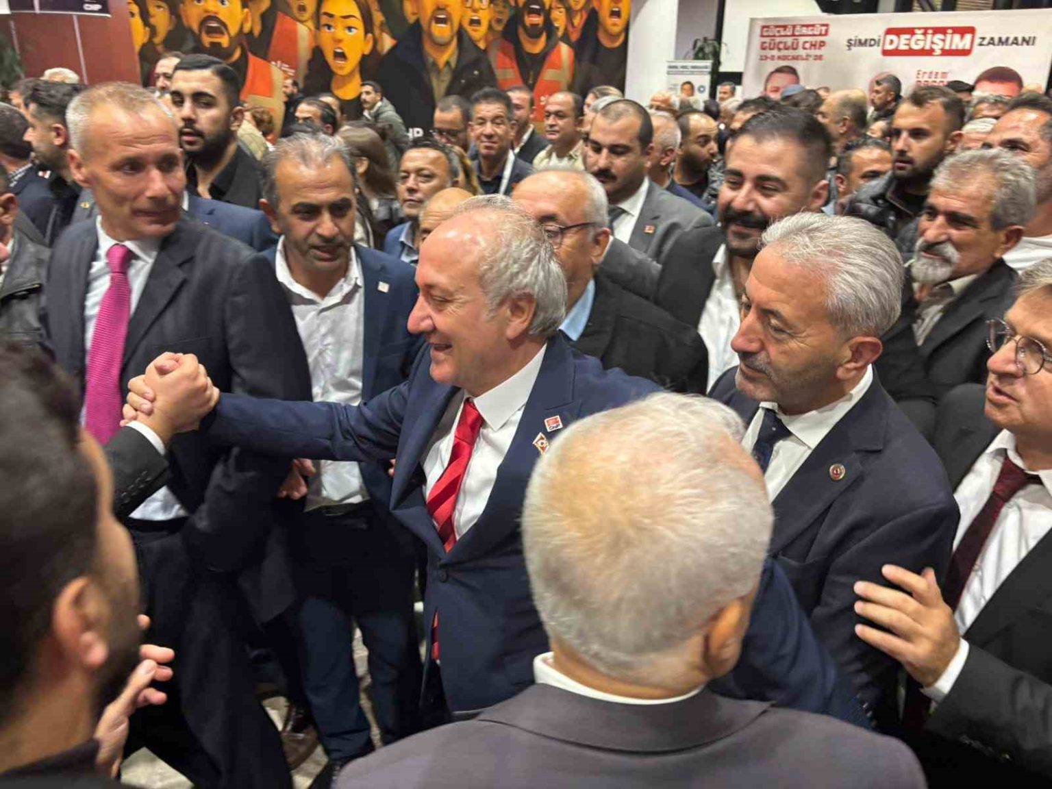 chp-kocaelide-yeni-il-baskani-erdem-ercan-oldu