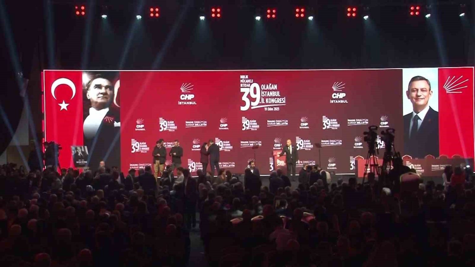 chpnin-39-olagan-istanbul-il-kongresi-duzenleniyor