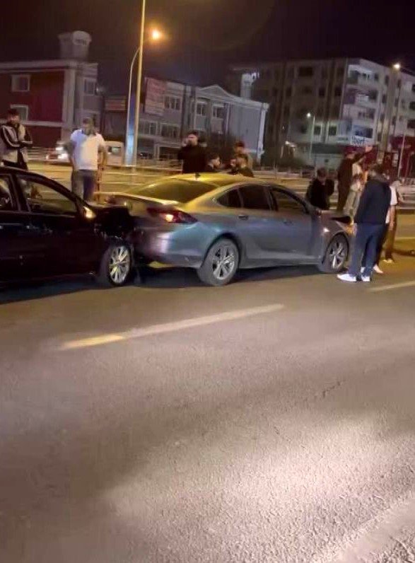 diyarbakirda-9-aracin-karistigi-kazada-3-kisi-yaralandi