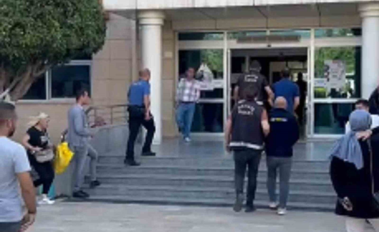 dortyolda-8-ayri-suctan-aranan-sahis-yakalandi