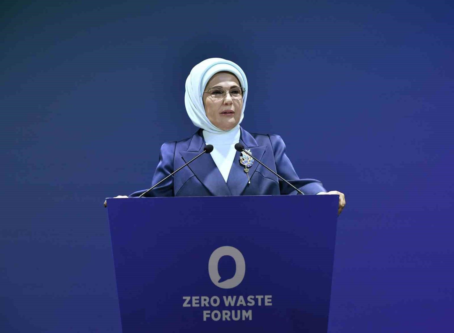 emine-erdogandan-uluslararasi-sifir-atik-forumu-paylasimi