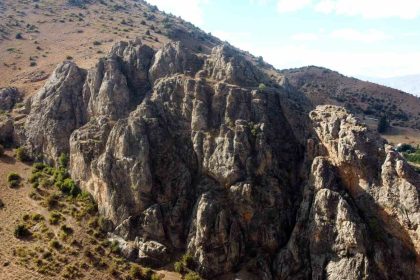 erzincandaki-kalecik-kalesinin-tarihi-tunc-cagina-dayaniyor