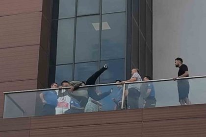 esinin-terk-etmesine-sinirlenen-sahis-yine-esi-tarafindan-ikna-edildi