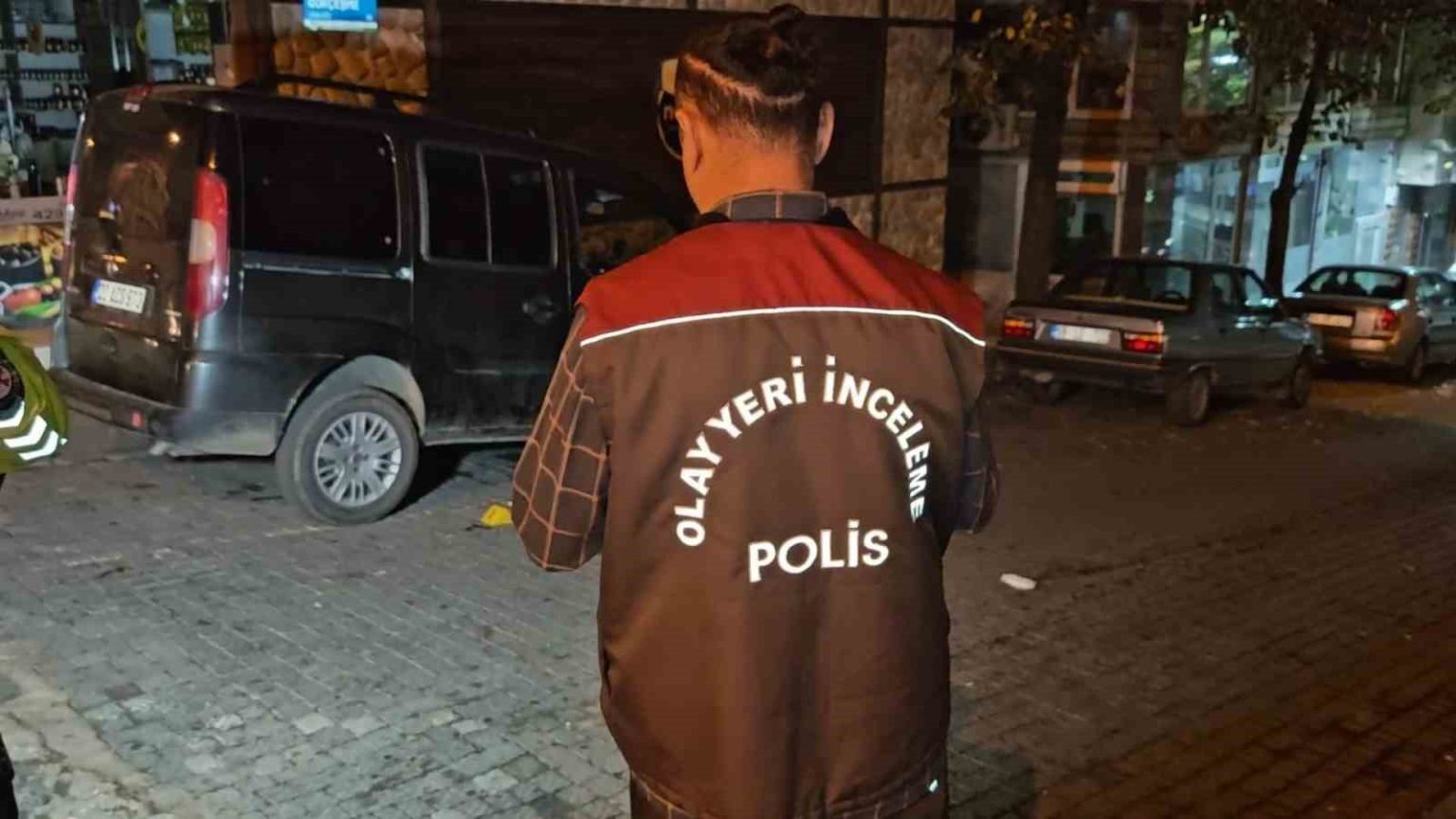 eski-esini-bicakla-yaraladi