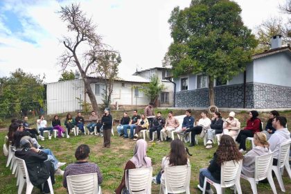 gencler-niluferin-ucpinar-mahallesinde-bir-araya-geldi