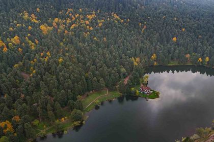 golcuk-tabiat-parkinda-sonbahar-guzelligi-mest-etti