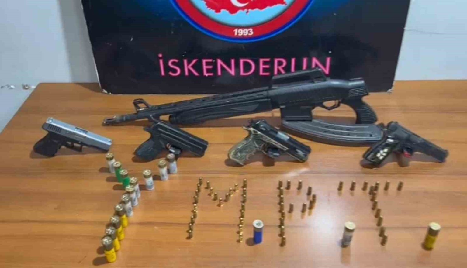 iskenderunda-asayis-uygulamasi-5-adet-ruhsatsiz-silah-ele-gecirildi