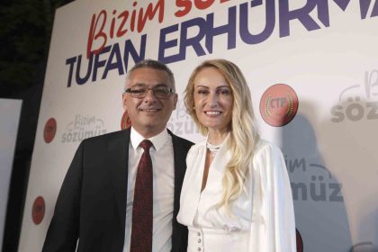 kktcnin-yeni-cumhurbaskani-erhurmandan-zafer-mitingi