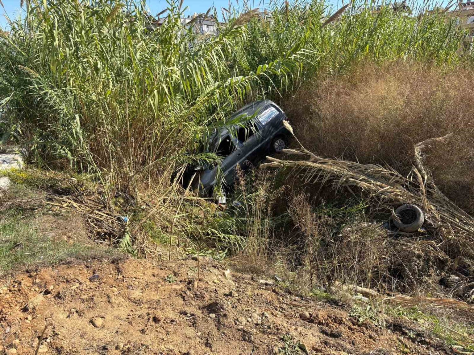 manavgatta-otomobiller-carpisti-2-yarali