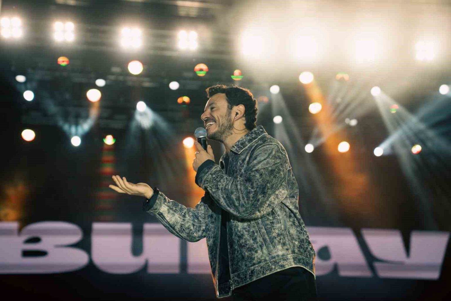 mardinde-buray-konserine-yogun-ilgi