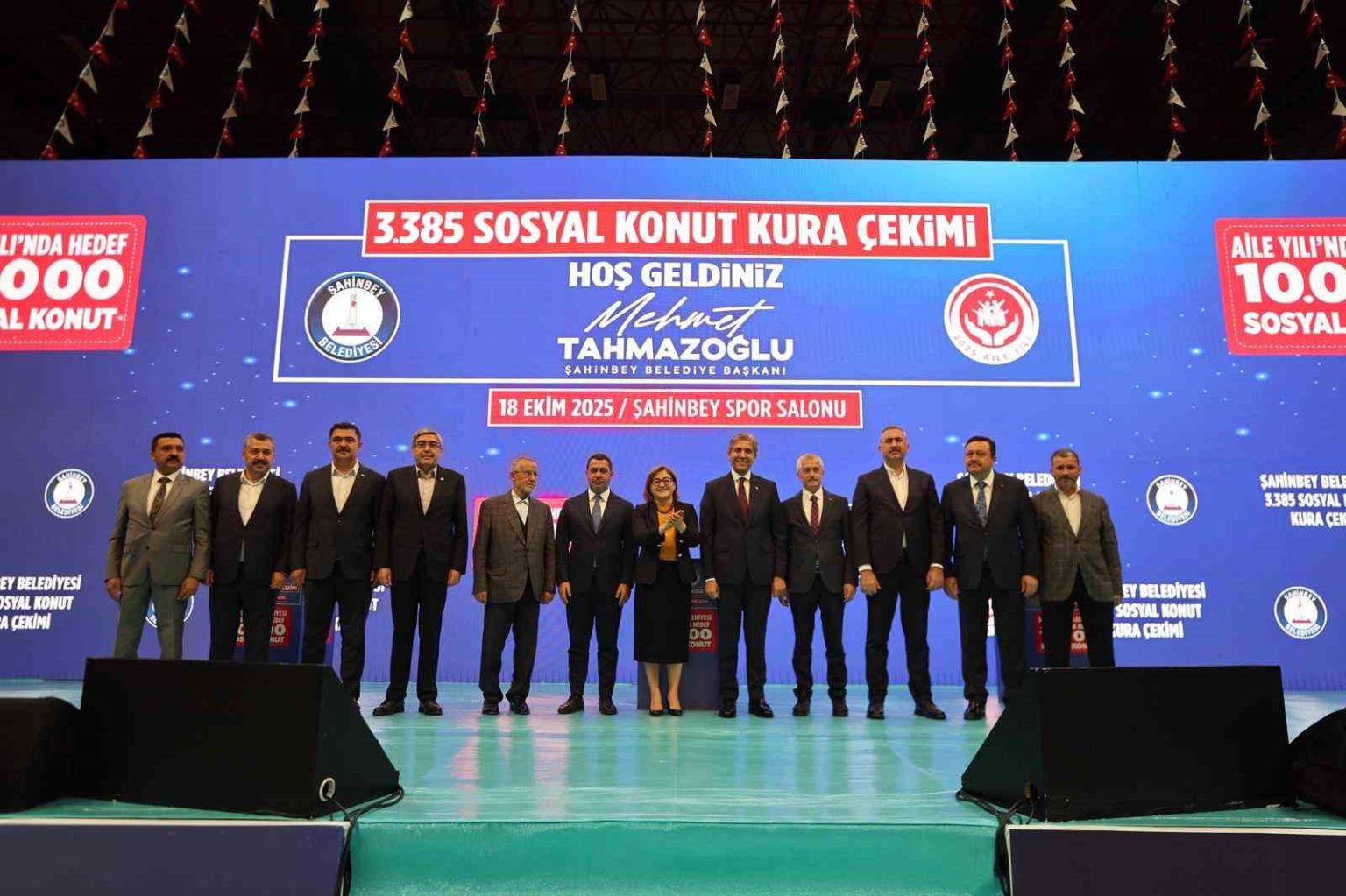 sahinbeyde-3-bin-385-sosyal-konutun-kura-heyecani