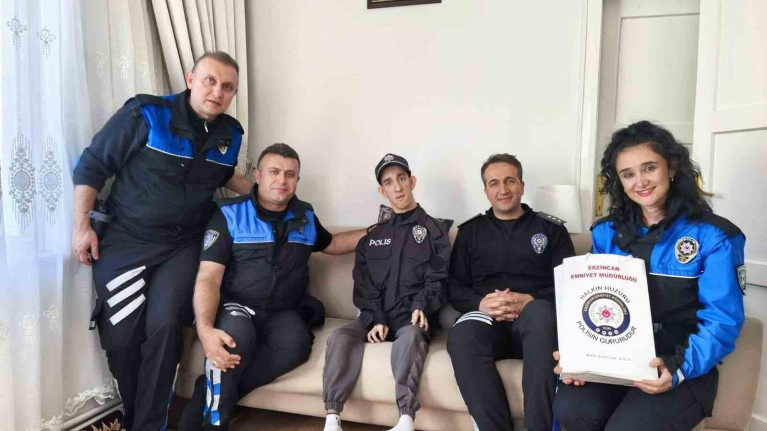 sametin-polis-uniformasi-giyme-hayali-gercek-oldu