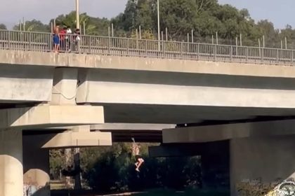 serinlemek-icin-metrelerce-yukseklikten-nehre-atladilar