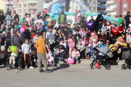 siirtte-aile-festivalinde-yuzlerce-cocuk-doyasiya-eglendi