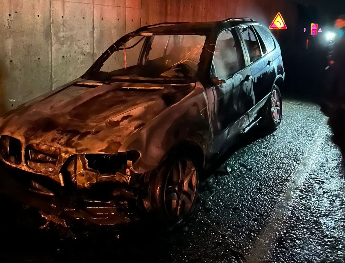 sinopta-yabanci-plakali-arac-kule-dondu