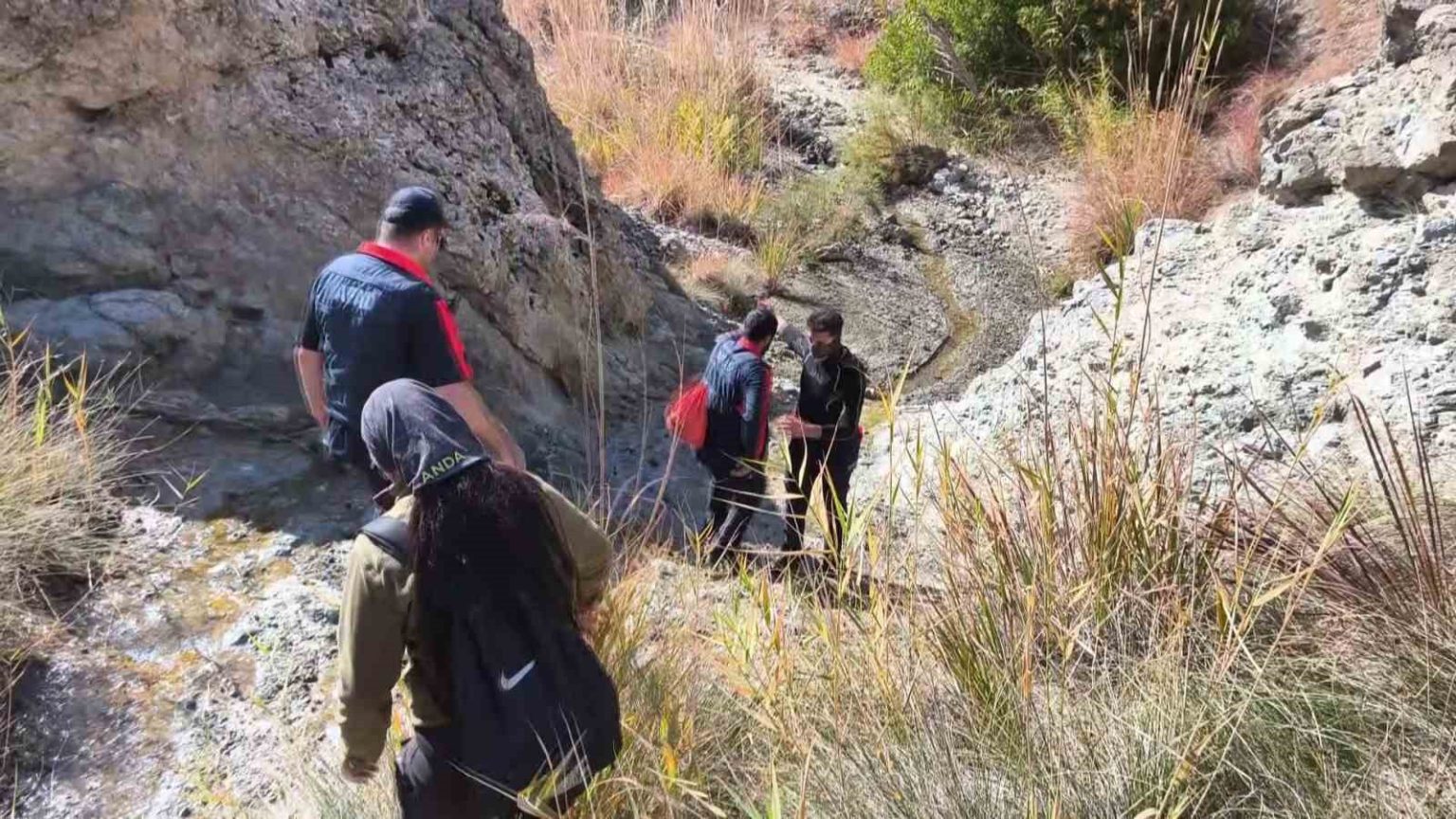 sivasta-kayip-alzheimer-hastasi-yaylada-olu-bulundu