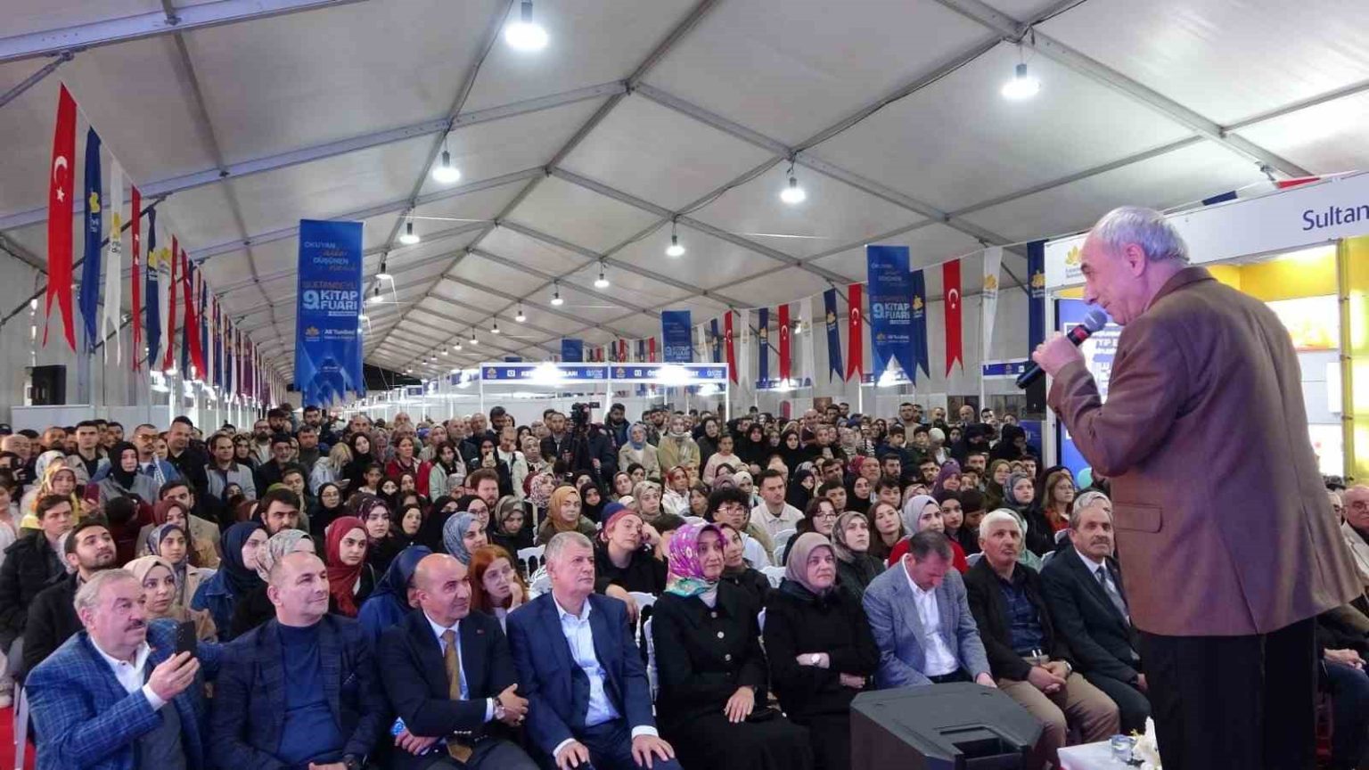 sultanbeylide-dolu-dolu-gecen-9-kitap-fuari-sona-erdi