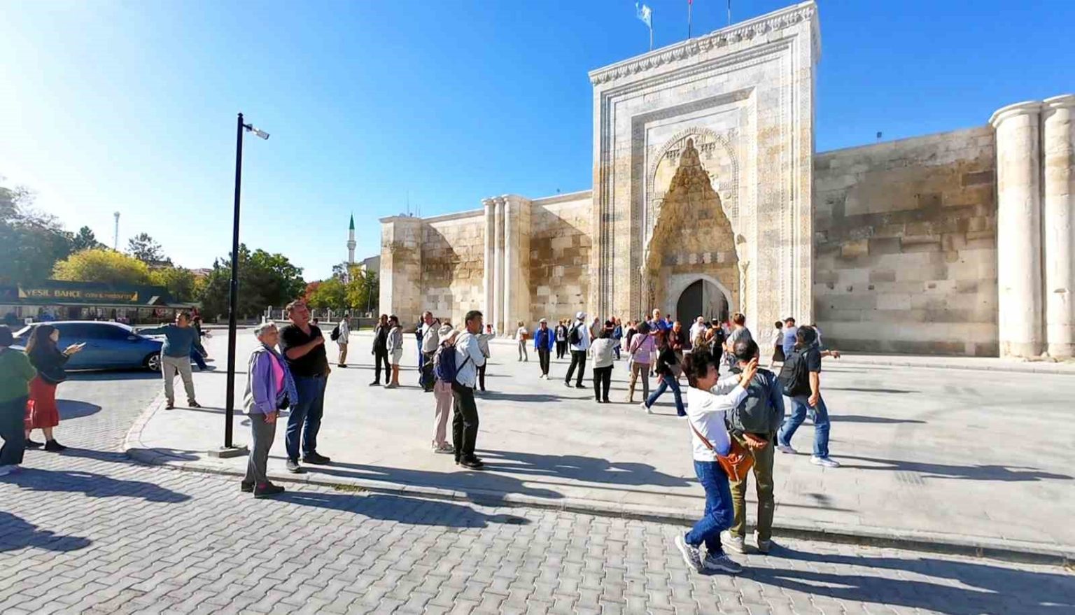 sultanhani-kervansarayi-yerli-ve-yabanci-turistlerin-ilgi-odagi
