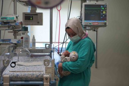 suriyeden-turkiyeye-hamit-bebek-icin-yasam-yolu-kalp-damarlari-ters-dogmustu-45-saatlik-basarili-operasyon