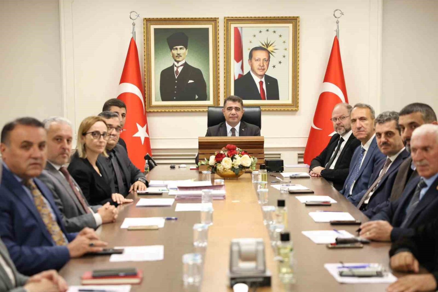 vali-aslan-ihtiyac-sahibi-vatandaslarimizin-yaninda-olduk