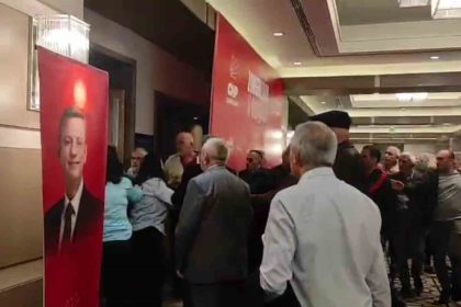 zonguldakta-chpnin-kongresinde-yumruklu-kavga