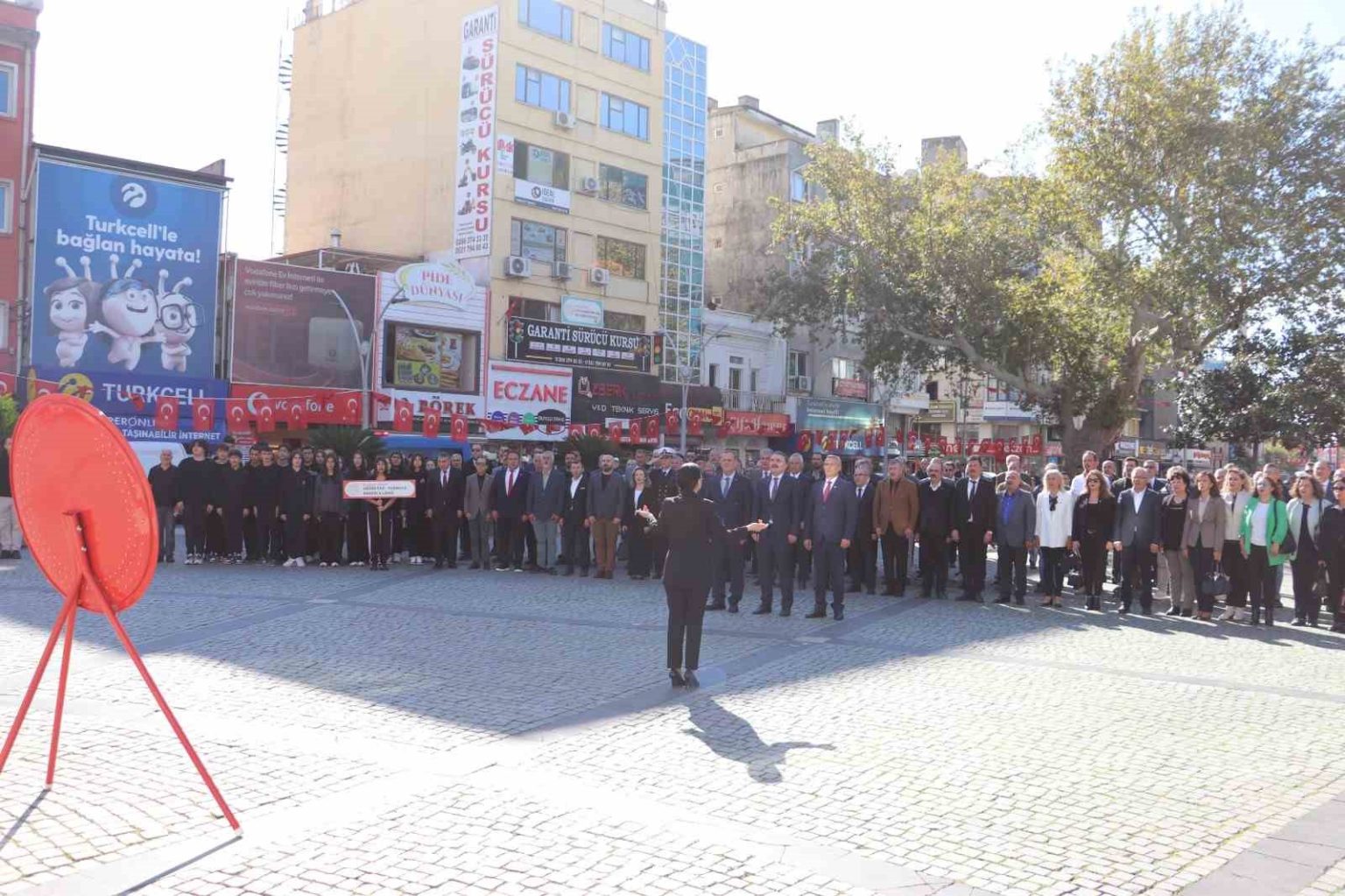 19-ekim-muhtarlar-gunu-edremitte-coskuyla-kutlandi