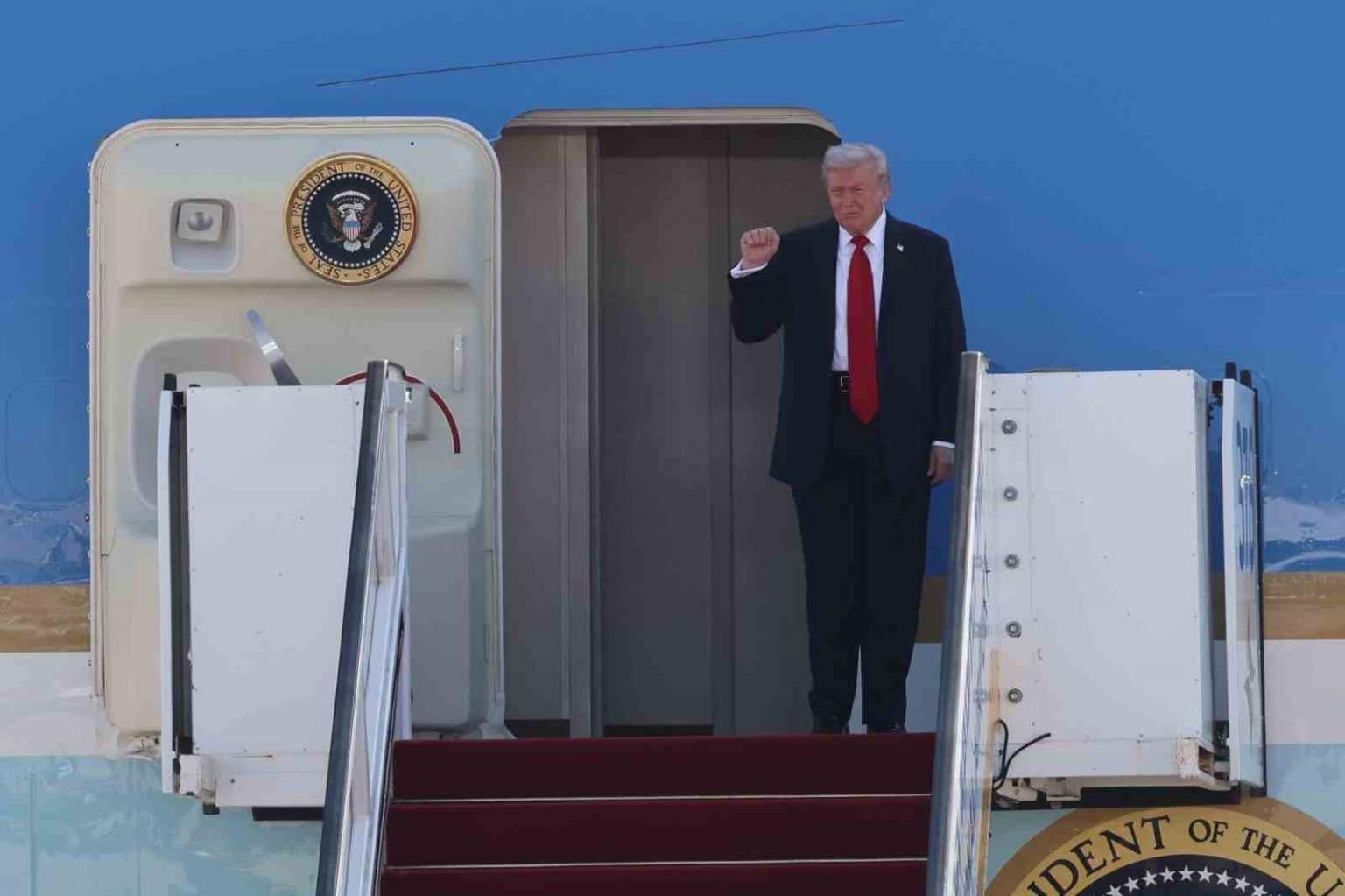 abd-baskani-trump-kolombiyaya-yapilan-tum-odemeleri-durduruyorum