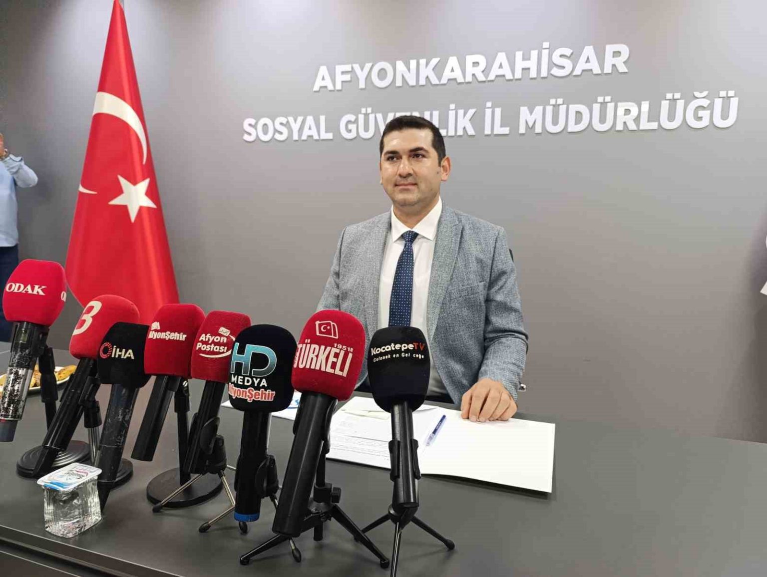 afyonkarahisarda-255-bin-sigortali-calisan-ve-145-bine-yakin-emekli-var