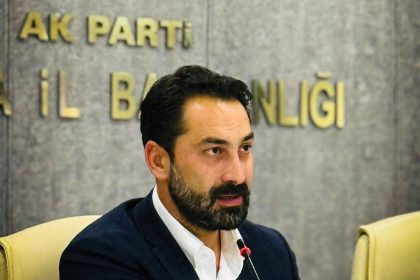 ak-partili-mucahit-arinctan-chp-il-baskani-ozalpere-tebrik