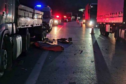 anadolu-otoyolunda-feci-kaza-genc-tir-soforu-lastik-degistirirken-baska-bir-tirin-altinda-kaldi