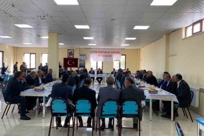 arpacay-kaymakami-akkoz-muhtarlarla-bulustu