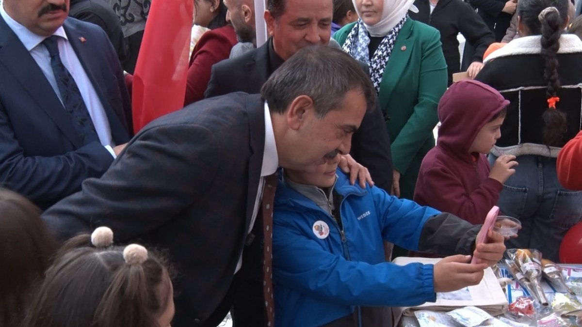 bakan-tekin-gazzenin-yeniden-insasi-icin-uzerimize-duseni-yapalim-dedik