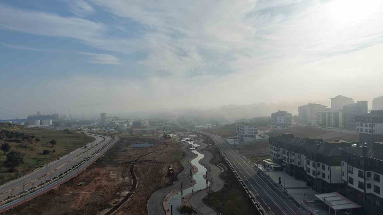 bandirma-beyaza-burundu-sehir-yogun-sis-altinda-kaldi