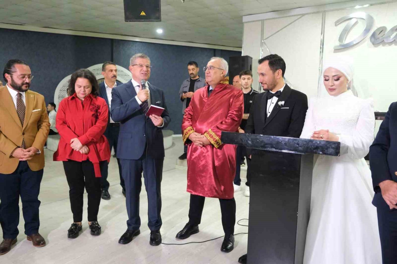 baskan-arslan-genc-ciftin-nikahini-kiydi