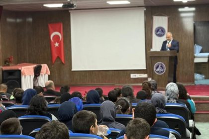 bayburtta-peygamberimiz-ve-aile-ahlaki-konulu-konferans-duzenlendi