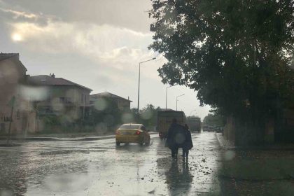 bayburtta-saganak-yagis-yuksek-kesimlerde-kar-bekleniyor