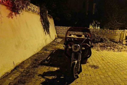 bilecikte-devrilen-uc-tekerlekli-motosiklette-bulunan-2-kisi-yaralandi