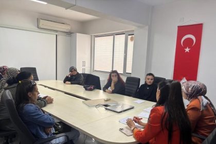 bilecikte-yaslilik-ve-toplumsal-hayat-soylesisi-duzenlendi