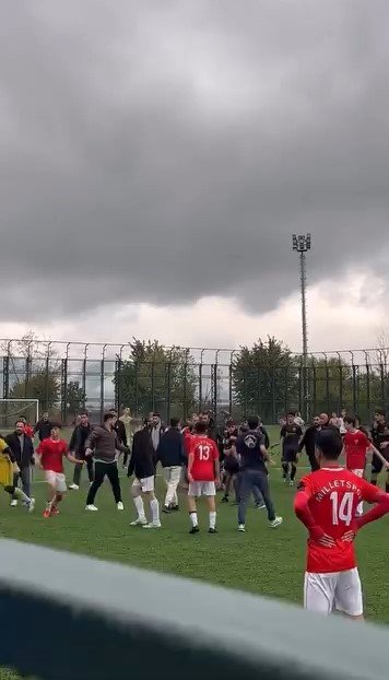 bursada-u16-macinda-yumruklar-konustu