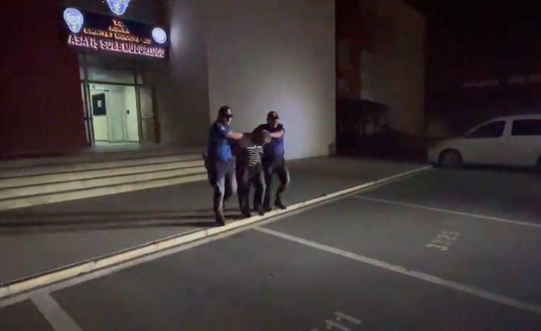 cocugun-cinsel-istismari-sucundan-32-yil-9-ay-hapis-cezasiyla-aranan-hukumlu-yakalandi