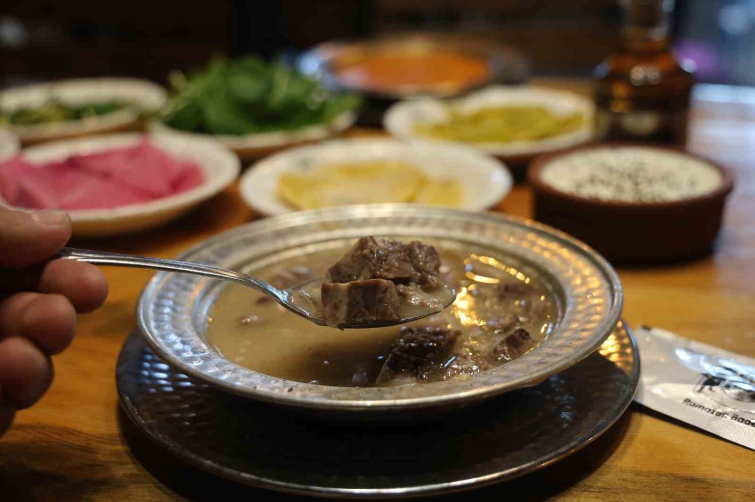 cocuklarin-dahi-tukettigi-kis-corbalari-kelle-ve-arabasi