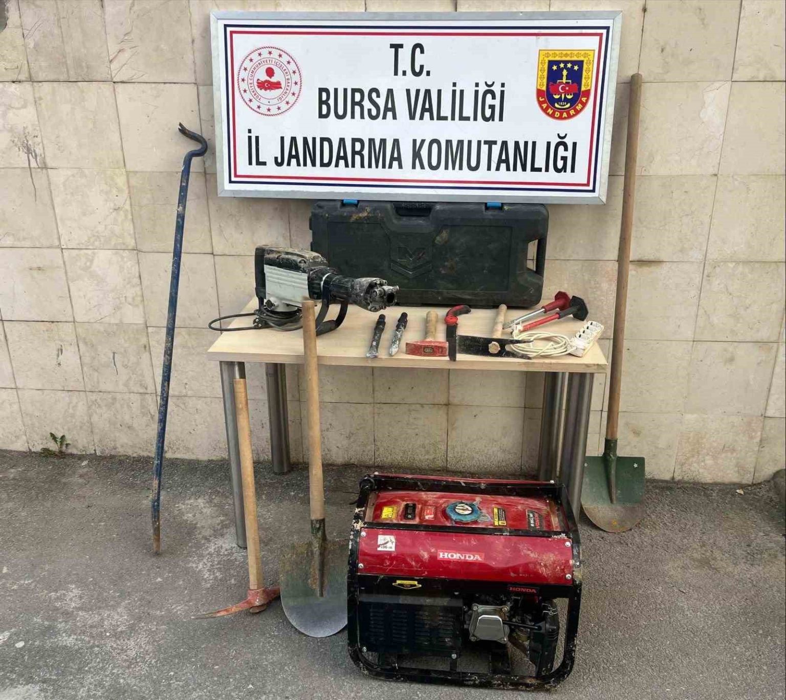 definecilere-sucustu